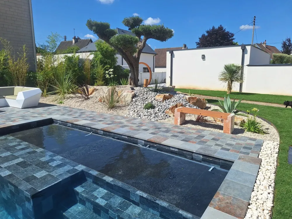 piscine à débordement